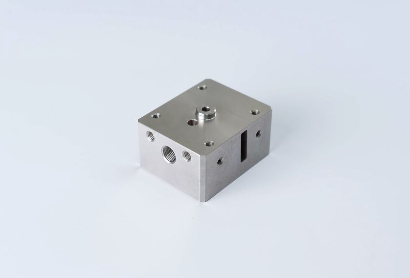 手穿線上機頭給電座 R8405MPC